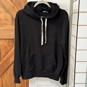 GAP sweatshirt in black
